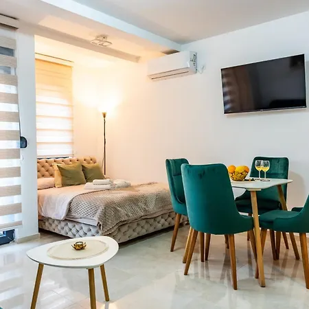 Apartment V Lux